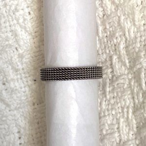 NWOT mesh eternity band. Size 8